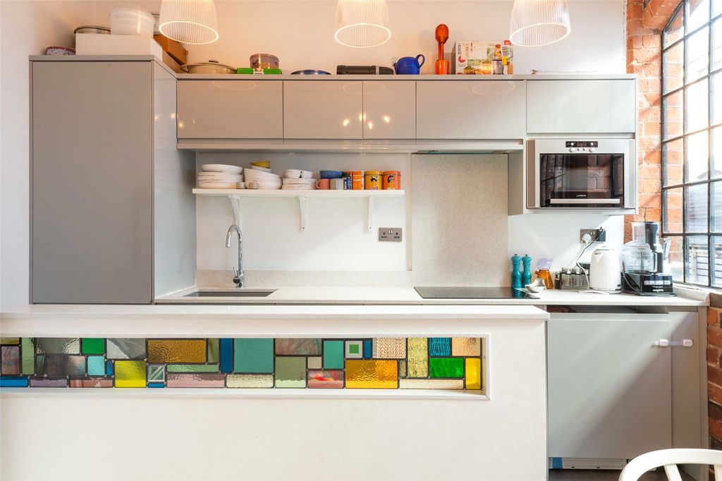 Property photo 3 of 21 Picture No. 07