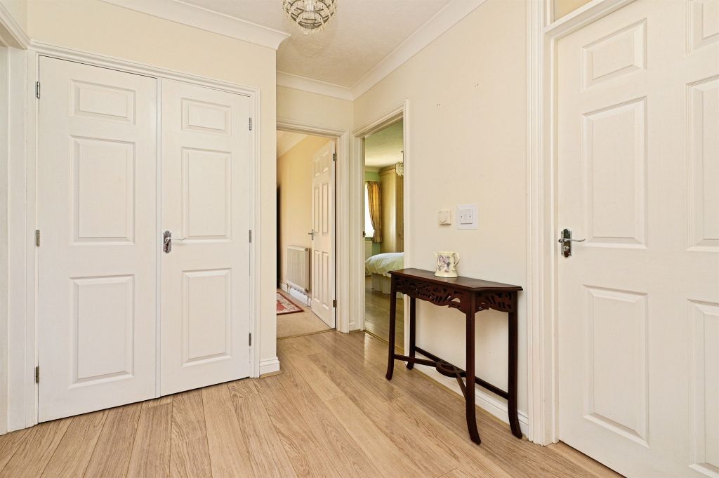 Property photo 2 of 20