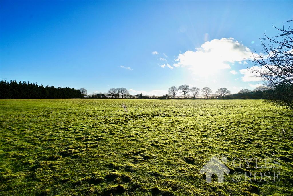 Property photo 2 of 16 Land