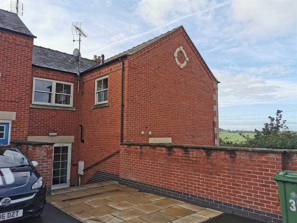Property photo 1 of 1