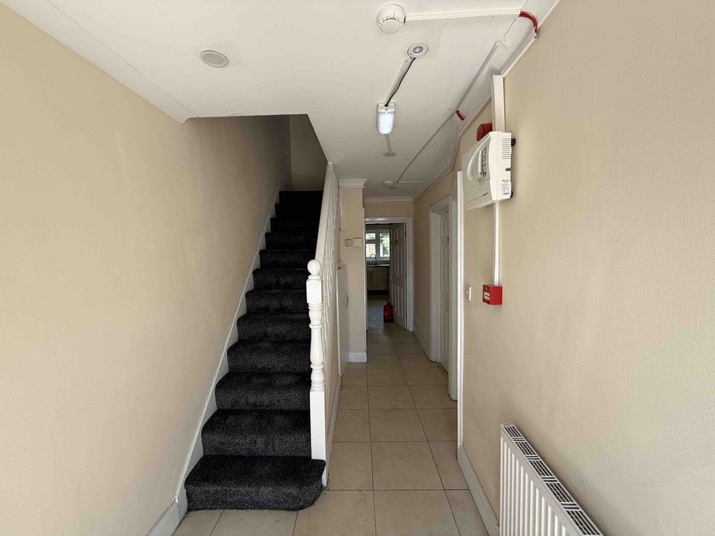 Property photo 2 of 19 Gallery