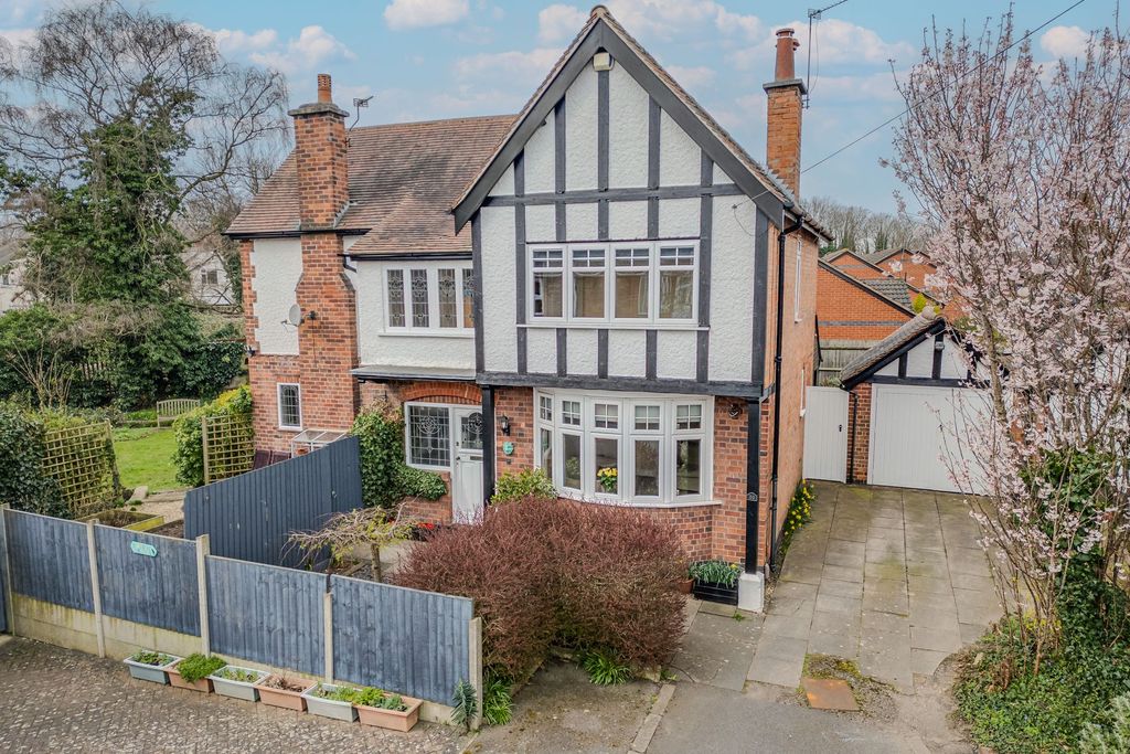 Property photo 1 of 37
