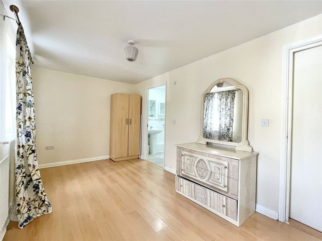 Property photo 1 of 11 Picture No. 02