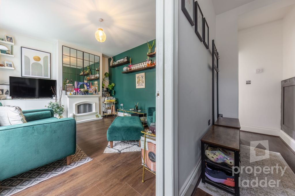 Property photo 2 of 20 Pl-5