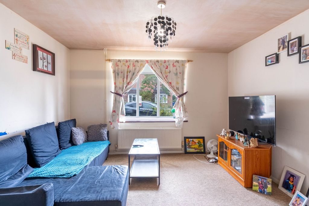 Property photo 2 of 6