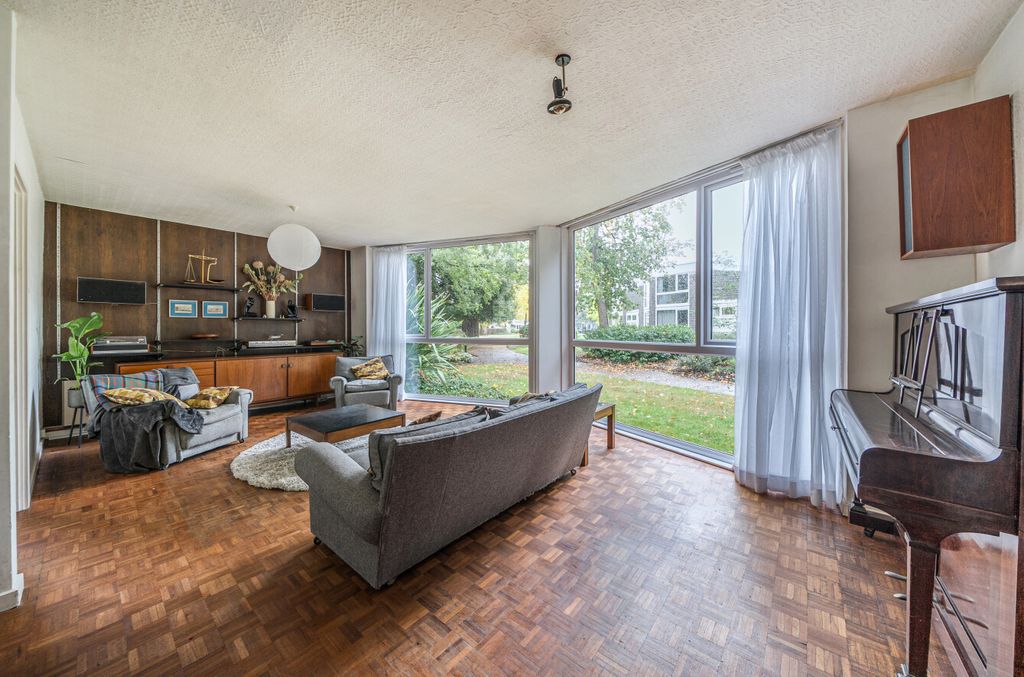 Property photo 2 of 20 1369760-14-68F627...