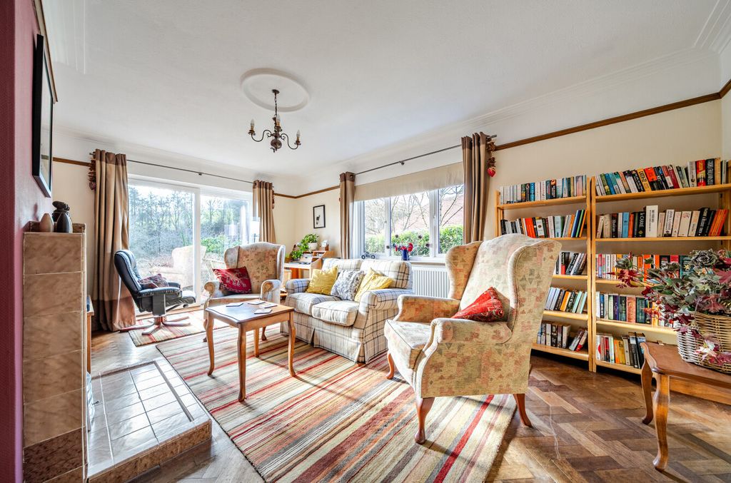 Property photo 3 of 24 1403382-6-697A859...