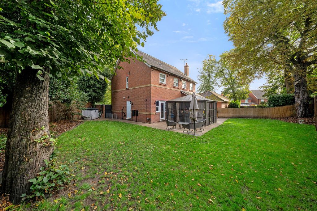 Property photo 2 of 38