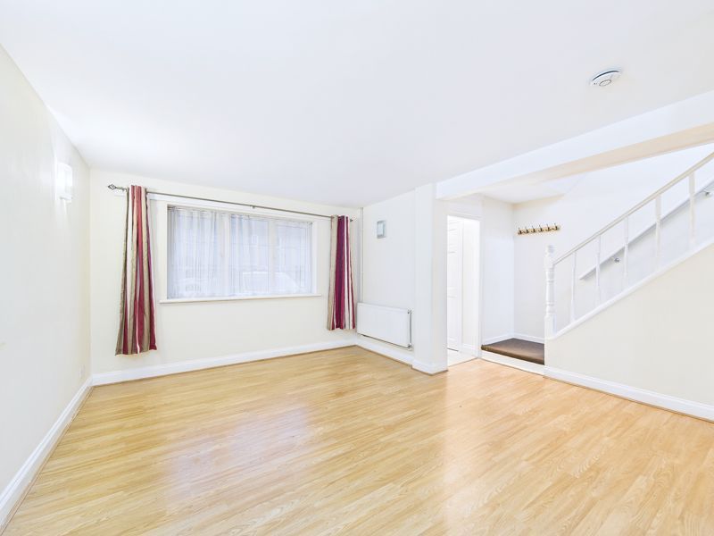 Property photo 3 of 14 Photo 8