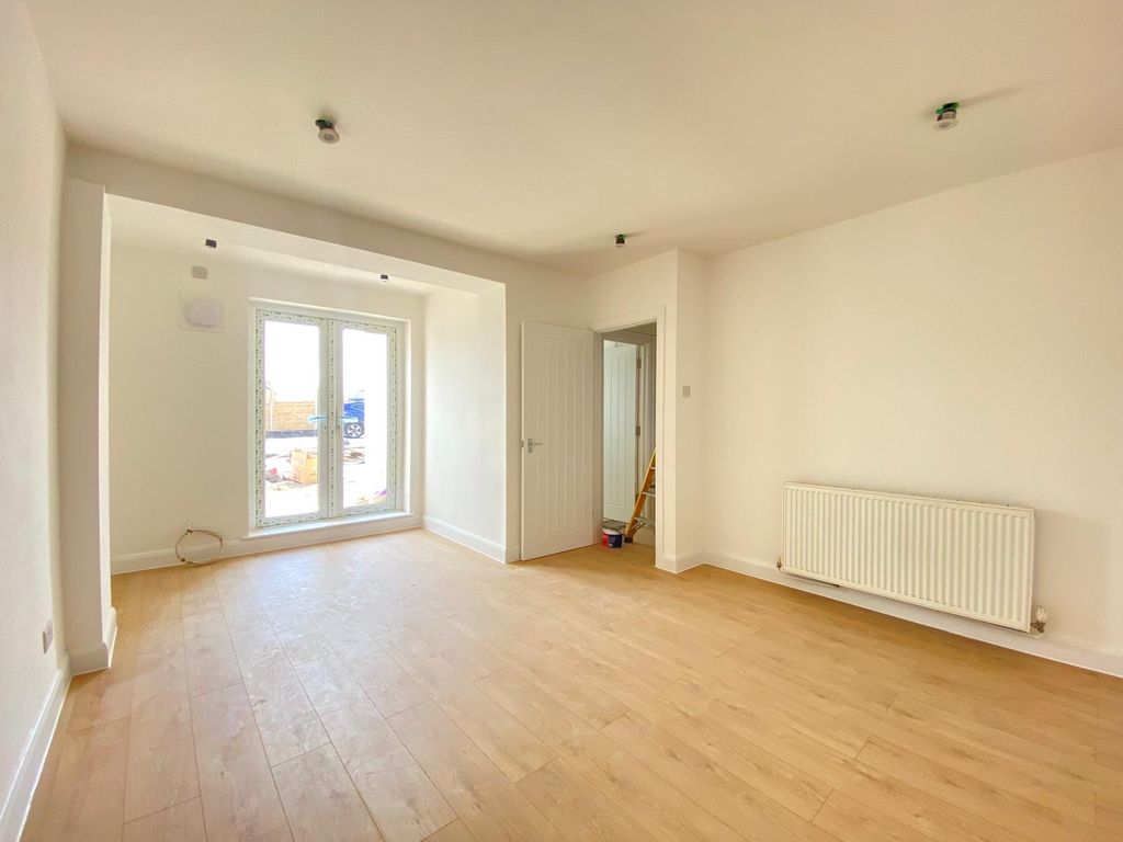 Property photo 1 of 9 Fba04A98-08B9-4E77-B338-71Da4890B070.Jpeg
