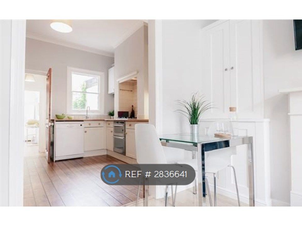 Property photo 3 of 8 Communal Space