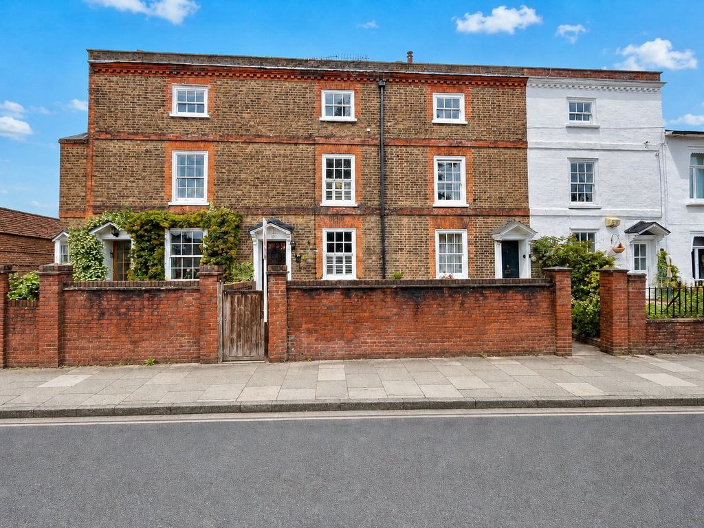 Property photo 1 of 17