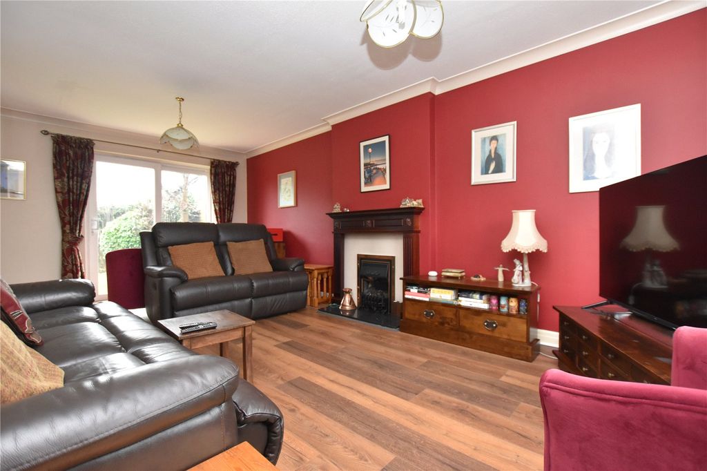 Property photo 2 of 26 Picture No. 29