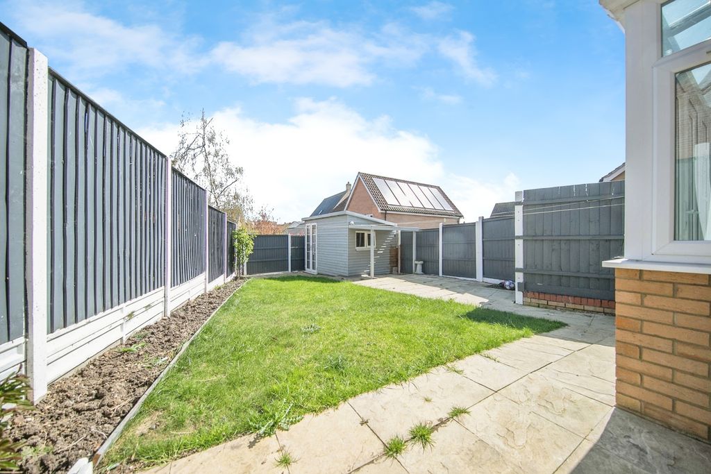 Property photo 3 of 16 Photo