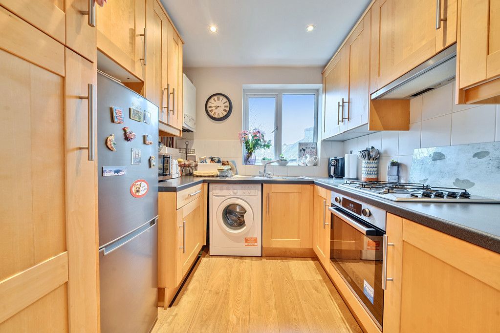 Property photo 3 of 7 Kitchen