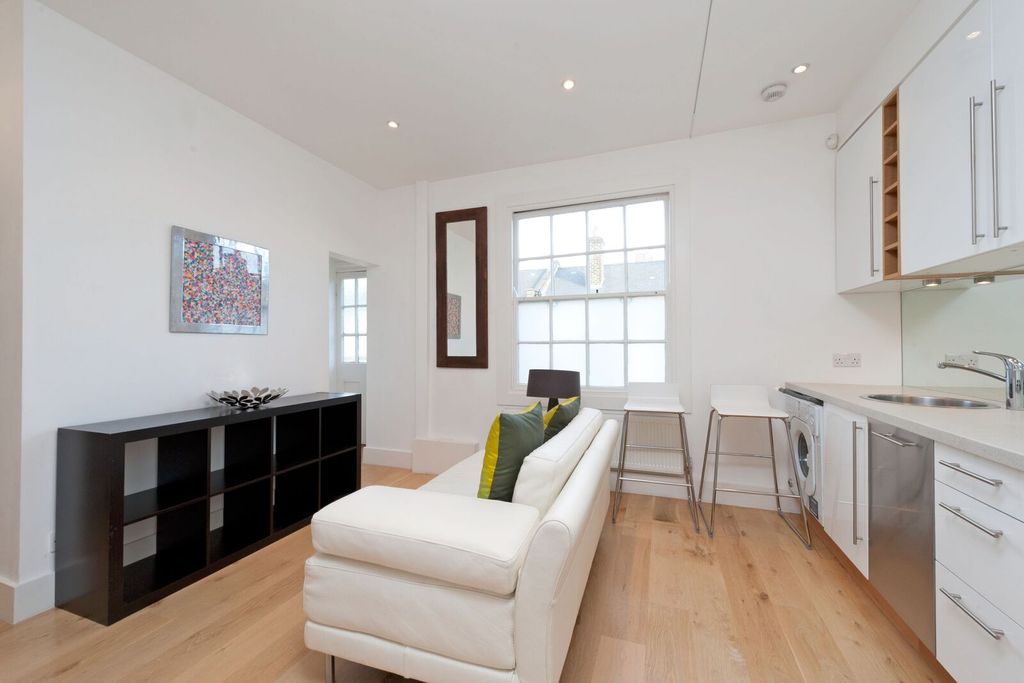 Property photo 1 of 5