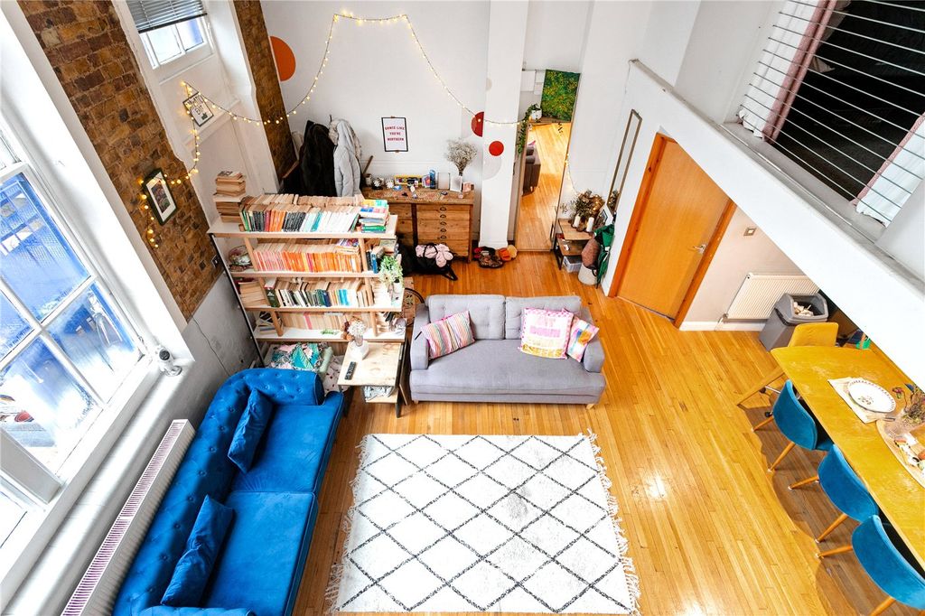 Property photo 3 of 11 Picture No. 16