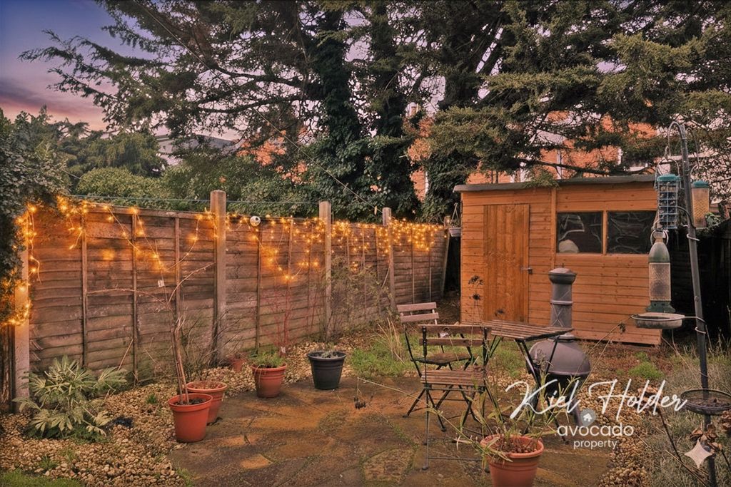 Property photo 2 of 13 4394212