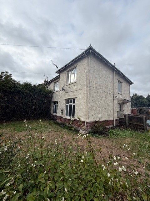 Property photo 1 of 7 1 Bed Flat To Rent Fairmile Road, Christchurch Bh23