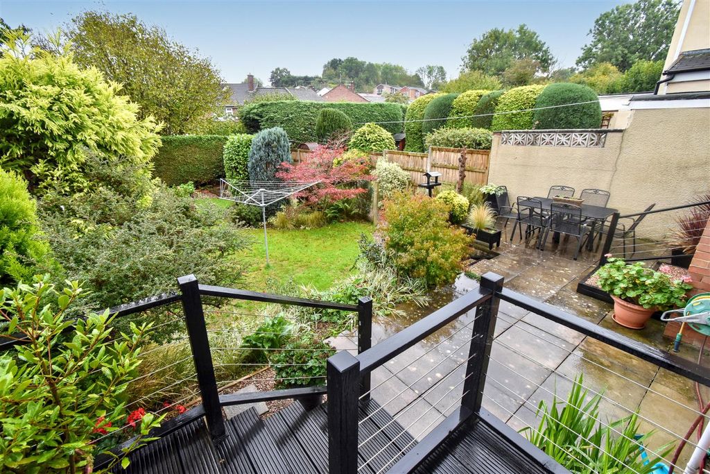 Property photo 2 of 14 Garden.Jpg