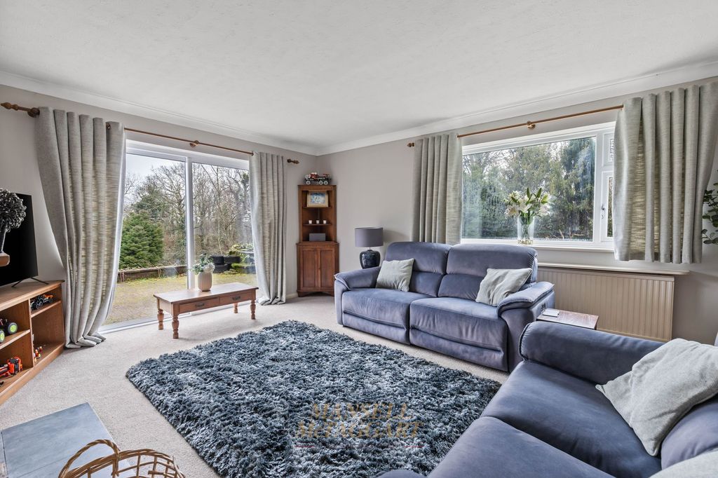 Property photo 3 of 32