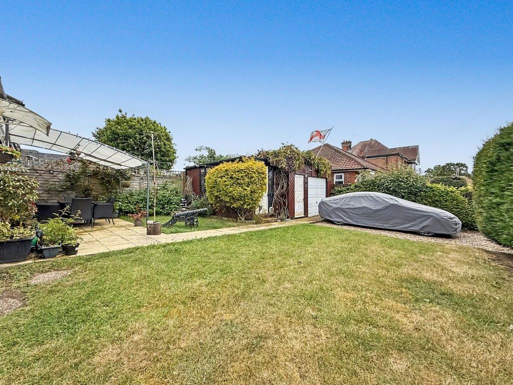 Property photo 2 of 13