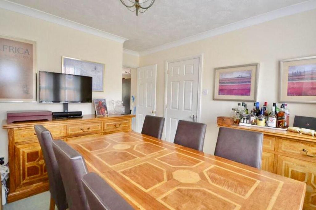 Property photo 2 of 13 Gallery