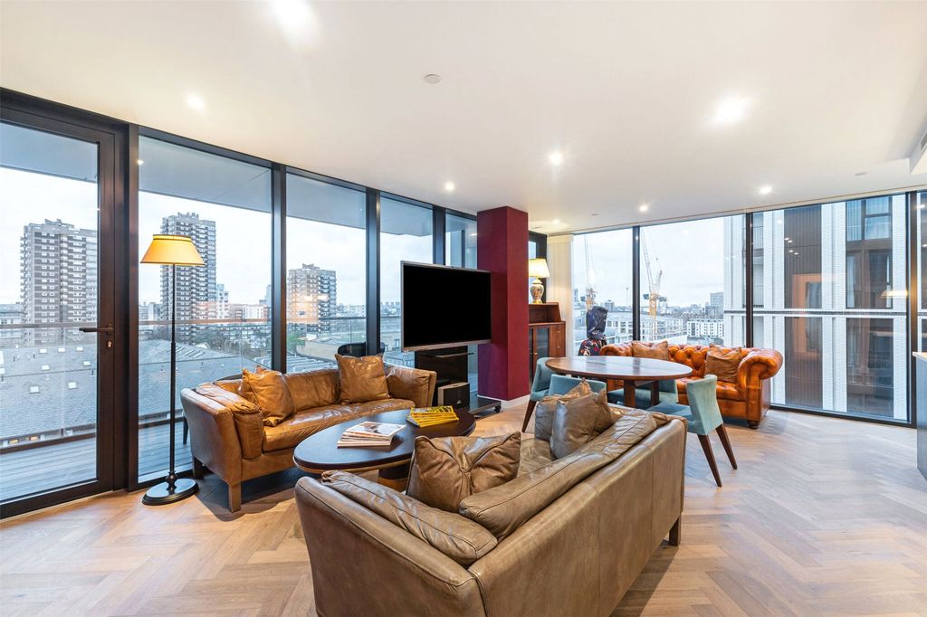 Property photo 3 of 33 Picture No. 05