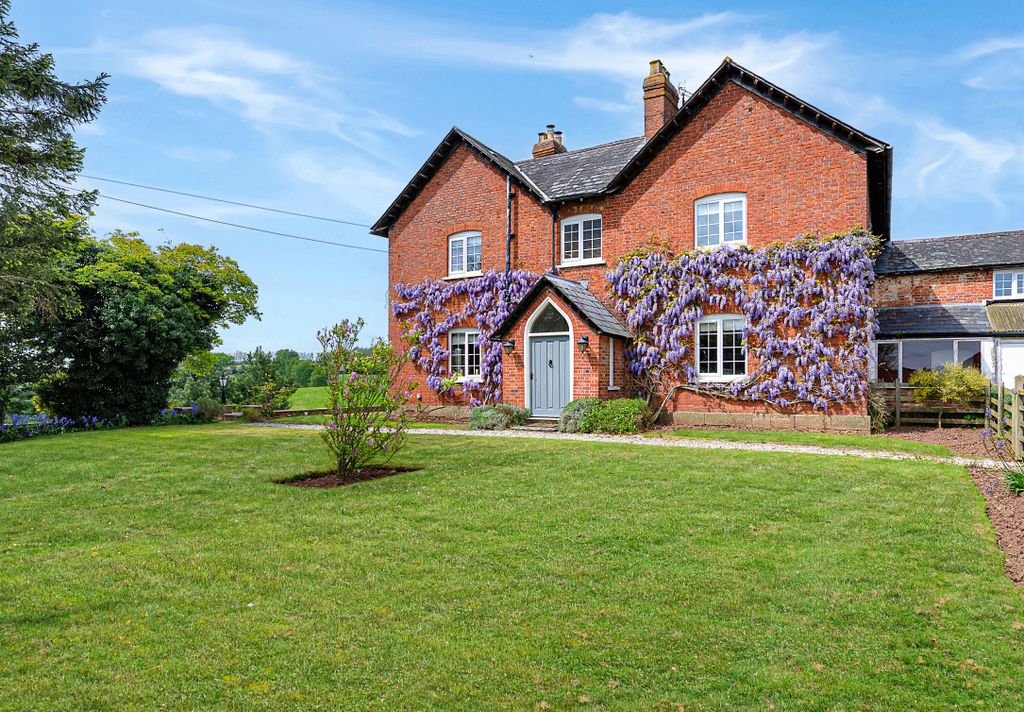 Property photo 1 of 22 Upper Foxhall House-48