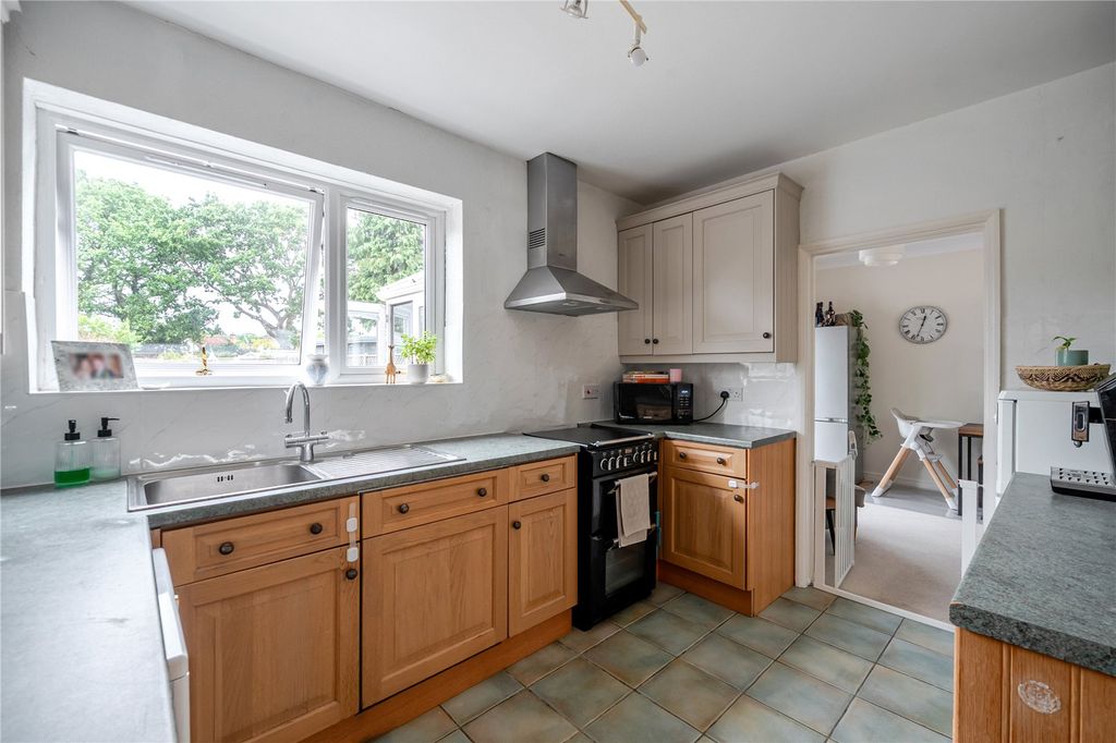 Property photo 3 of 16 Kitchen