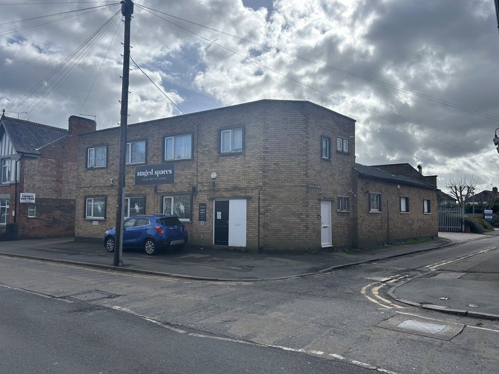 Property photo 1 of 7 Photo 8