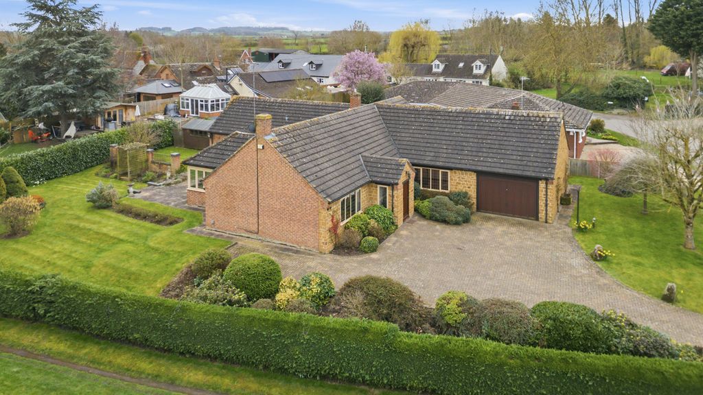 Property photo 1 of 28