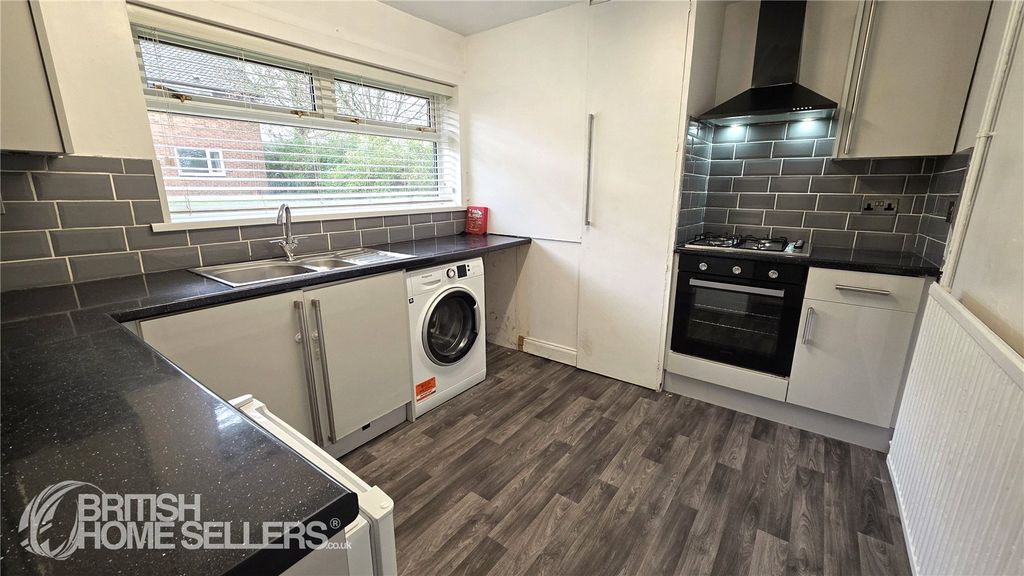 Property photo 3 of 12 Picture No. 12