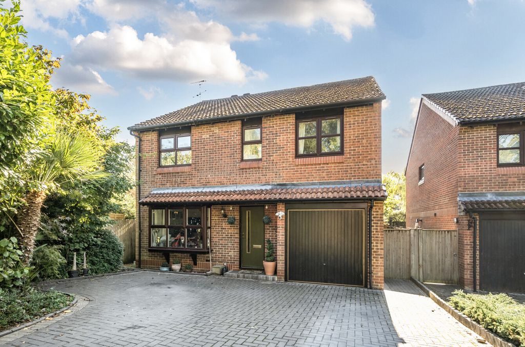 Property photo 1 of 13 1360568-1-68dc0d6...