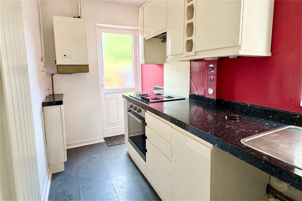 Property photo 3 of 16 Kitchen
