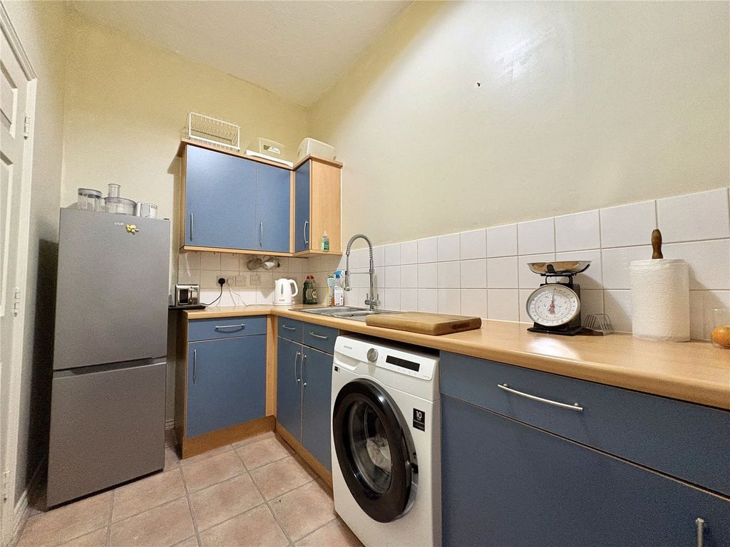 Property photo 3 of 6 Picture No. 05