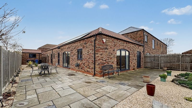 Property photo 2 of 16 Photo 16