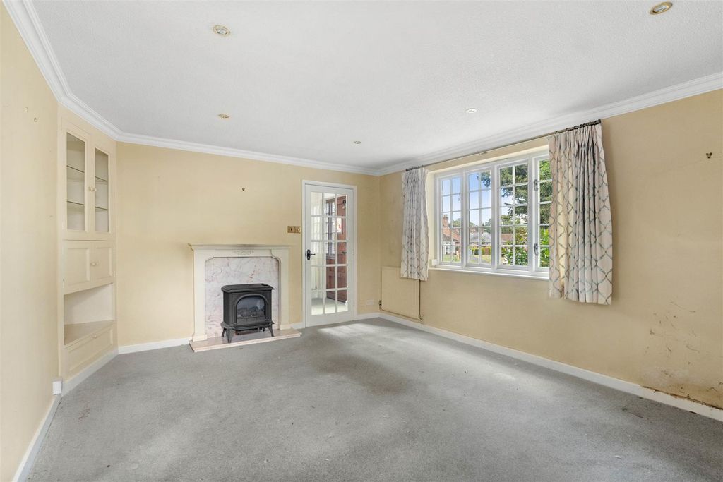 Property photo 3 of 13