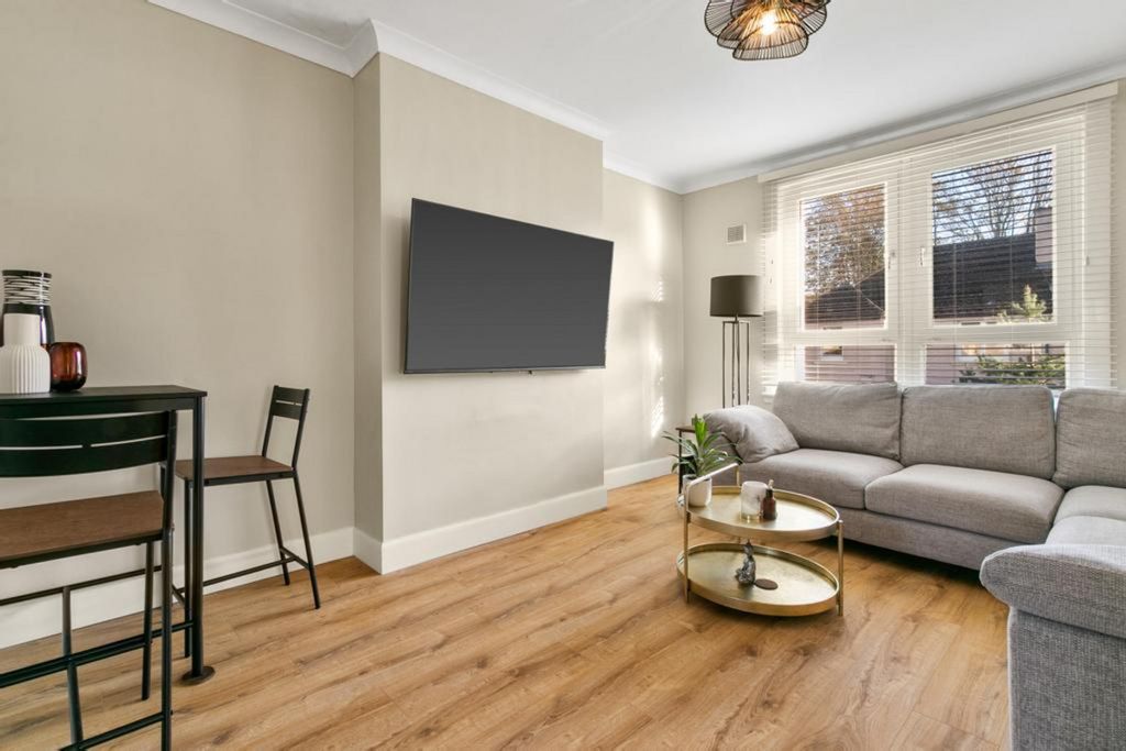 Property photo 2 of 22