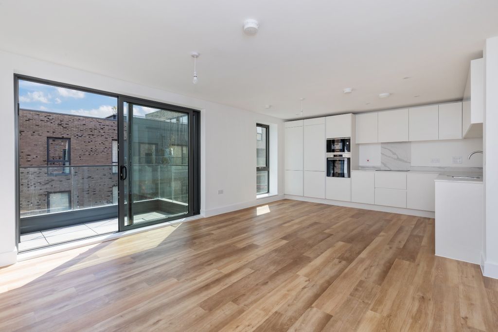 Property photo 1 of 17 4883781