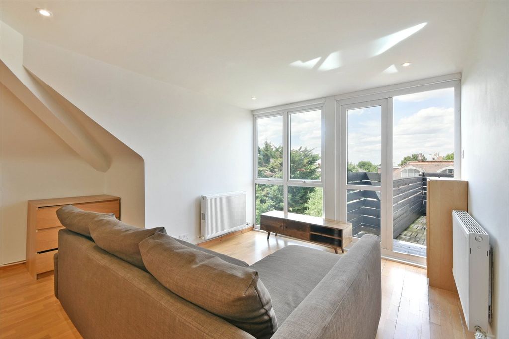 Property photo 1 of 16 Picture No. 30