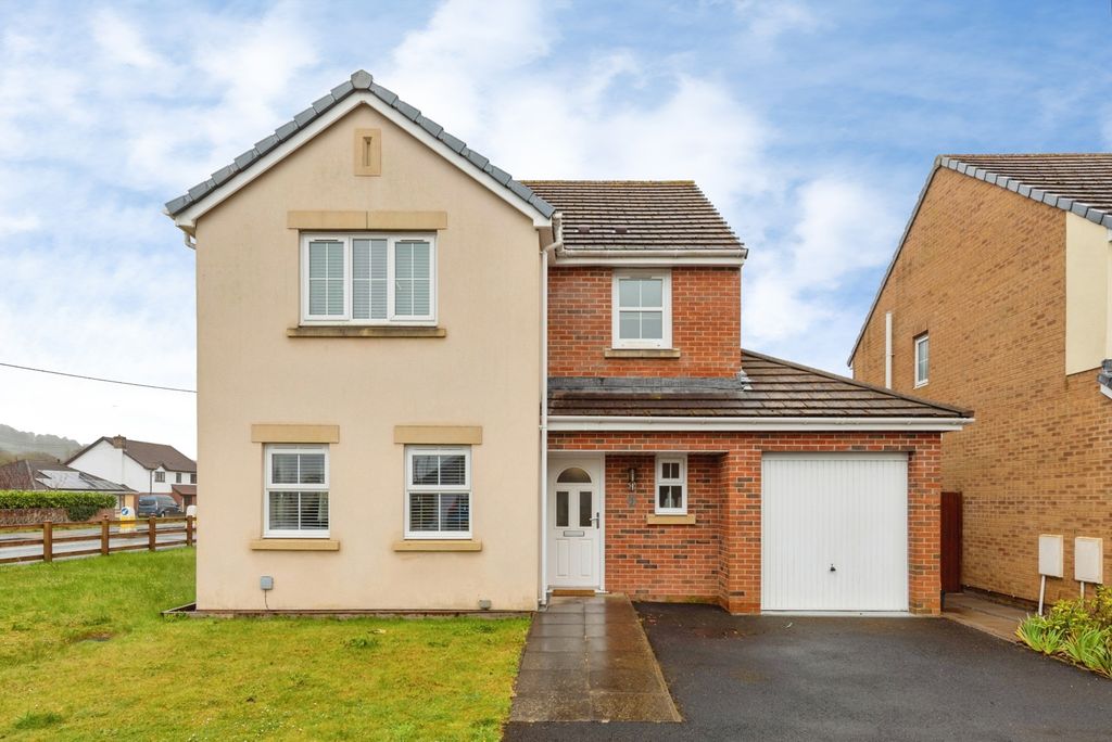 Property photo 1 of 24 Pbox-Img.Jpg