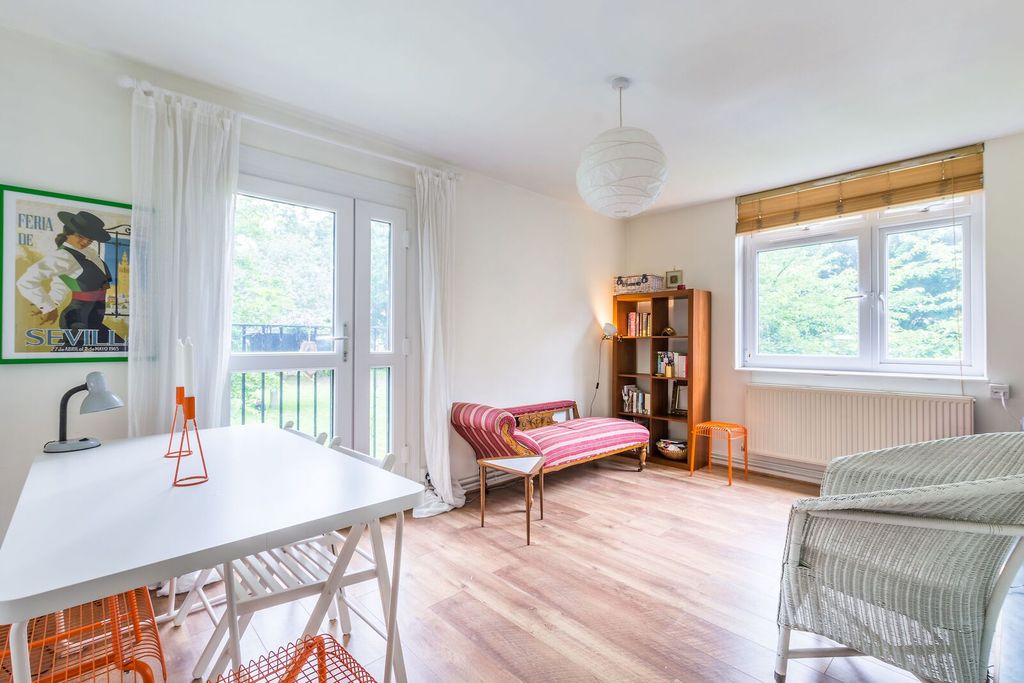 Property photo 2 of 3