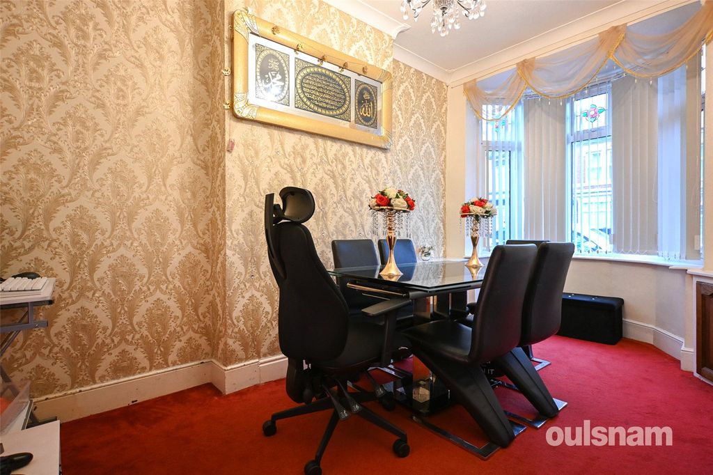 Property photo 2 of 18 Picture No. 12