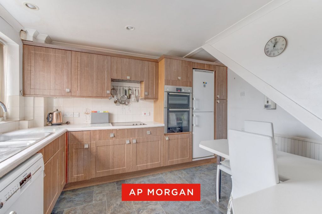 Property photo 2 of 13 Picture No. 31