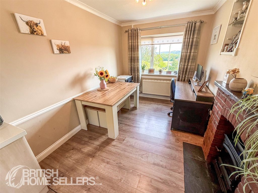 Property photo 3 of 15 Picture No. 11