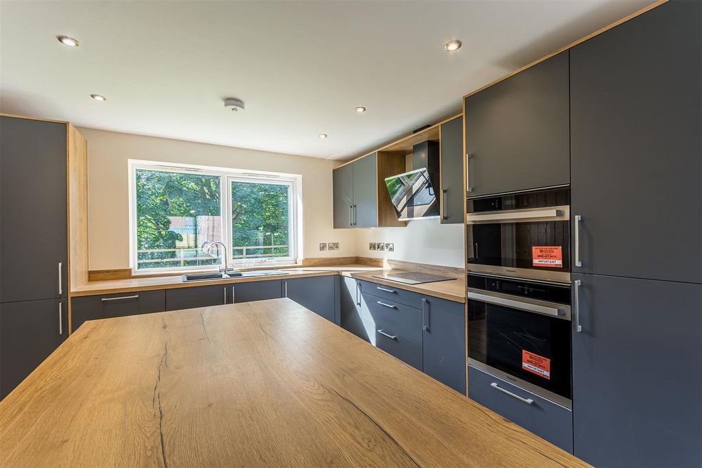 Property photo 3 of 30 Ccltd24.Jpg