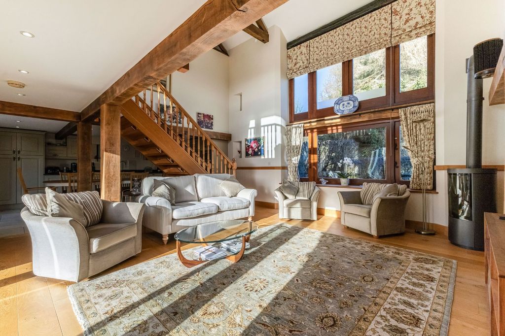 Property photo 2 of 15 Sitting Room