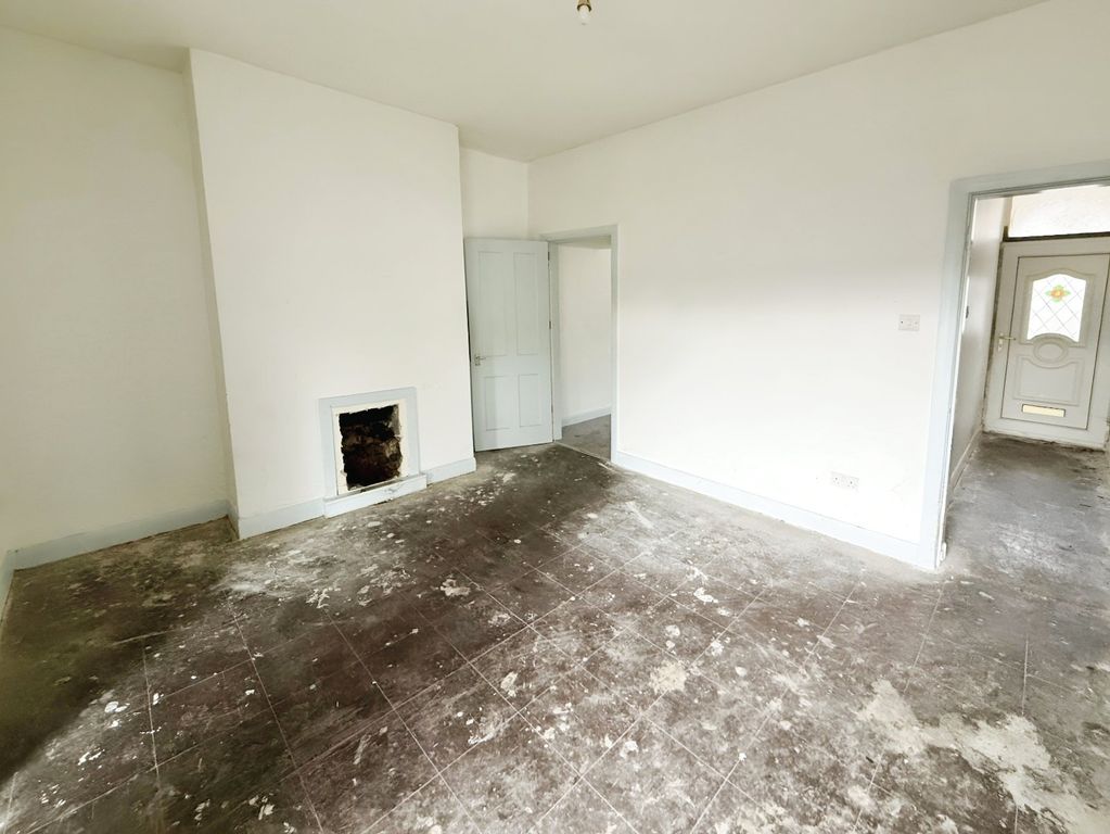 Property photo 2 of 15 Dining Room
