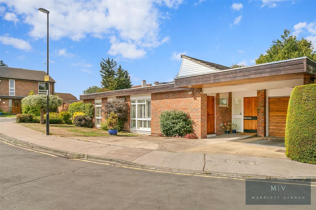 Property photo 1 of 23 Waldegrove 6 MV-26.Jpg